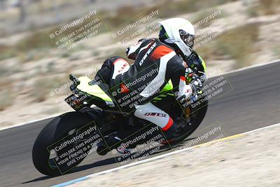 media/Sep-21-2025-TrackDaz (Sun) [[277c75b276]]/B Group/1220pm (Turn 2)/